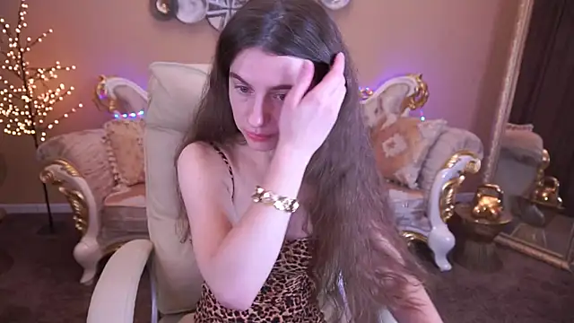 LittleJulii online show from March 19, 2026, 3:45 pm