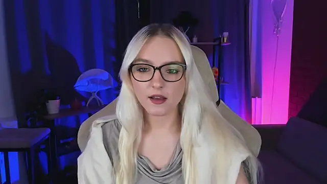 ViolaMore online show from March 26, 2026, 8:23 am