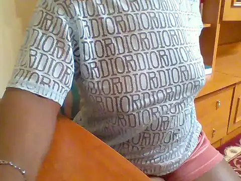 melaninebony2 online show from March 23, 2026, 5:46 pm