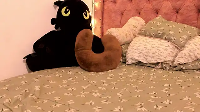 Mia miel69 online show from April 5, 2026, 9:21 pm