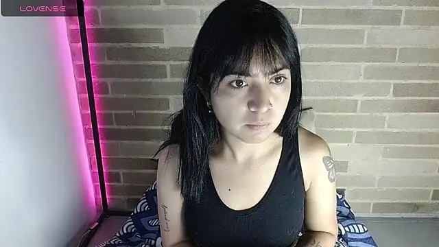 Snapshot of sweet-little chatting on May 27, 2026, 12:34 pm sweet-little online show from May 27, 2026, 12:34 pm