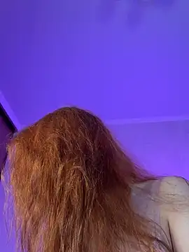 RedheadQueen  online show from March 27, 2026, 1:23 pm