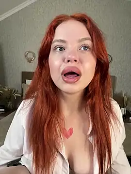 RedheadQueen  online show from May 26, 2026, 2:37 pm