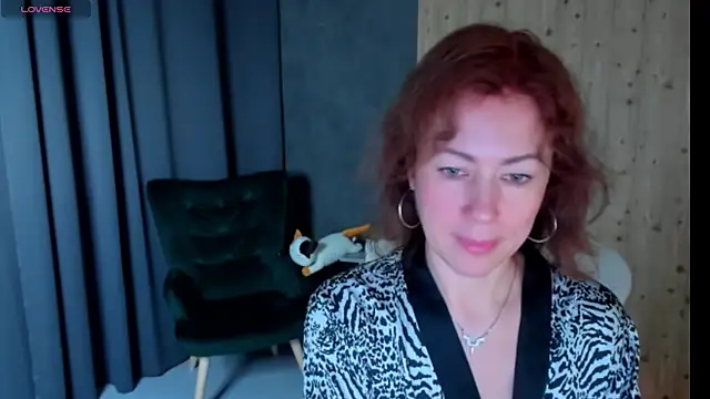 Snapshot of LeticiaRomano chatting on April 20, 2026, 4:04 am LeticiaRomano online show from April 20, 2026, 4:04 am
