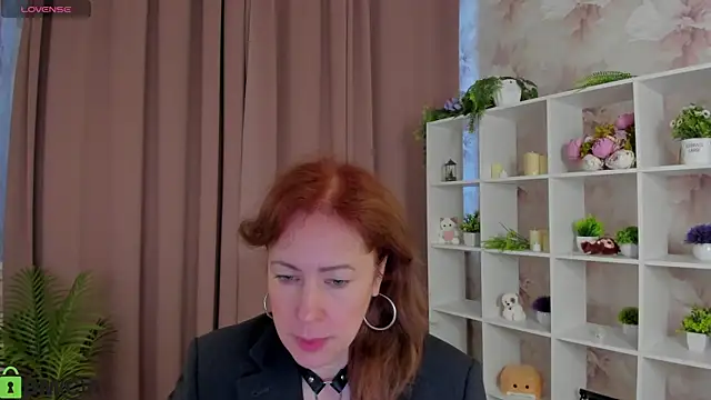 Snapshot of LeticiaRomano chatting on April 23, 2026, 4:08 am LeticiaRomano online show from April 23, 2026, 4:08 am