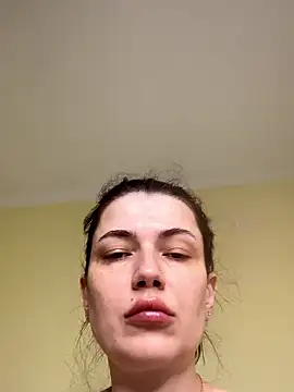Snapshot of Cutee_Erika chatting on June 10, 2026, 11:22 am Cutee Erika online show from June 10, 2026, 11:22 am