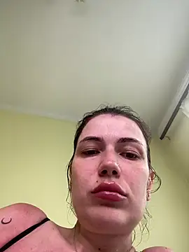 Cutee Erika online show from July 17, 2026, 1:52 pm