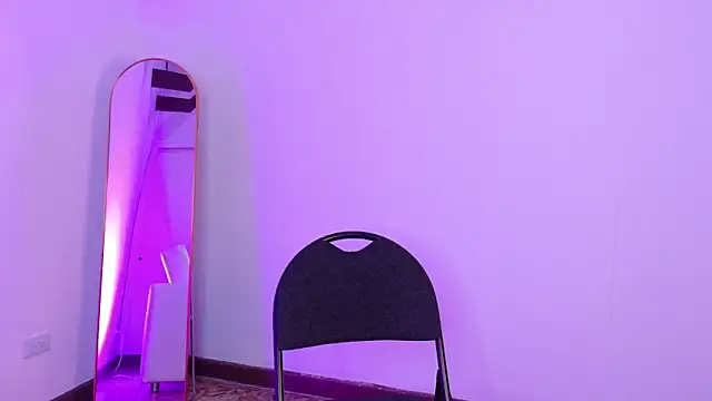 CathMeow  online show from May 27, 2026, 10:39 pm