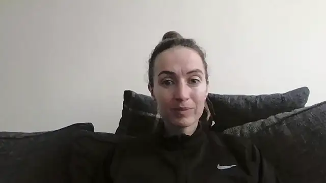 Snapshot of SportyBella_91 chatting on March 11, 2026, 10:42 am SportyBella 91 online show from March 11, 2026, 10:42 am