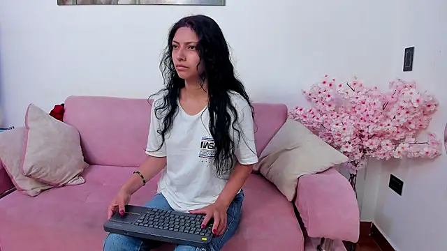 Snapshot of Tamar4_f00x chatting on May 29, 2026, 1:06 pm Tamar4 f00x online show from May 29, 2026, 1:06 pm