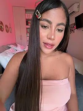 SaraValentina11 online show from March 31, 2026, 5:04 pm