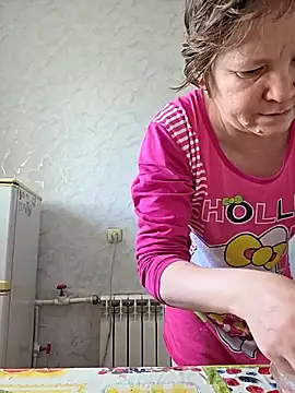  LOLA-LOLA  online show from April 5, 2026, 11:39 am