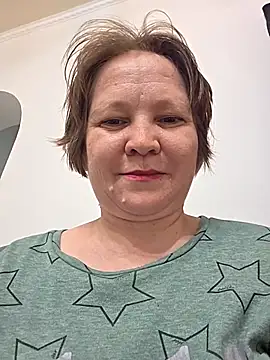  LOLA-LOLA  online show from April 6, 2026, 5:14 pm