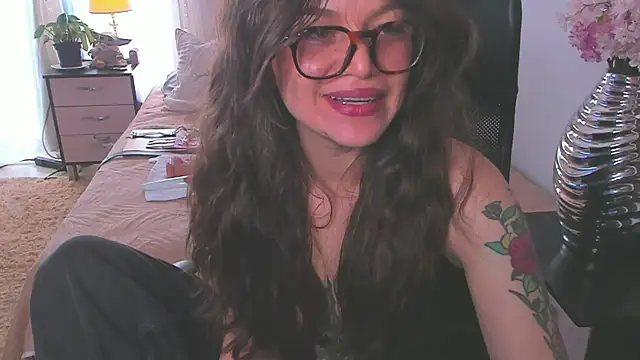 Tallulah Kinky online show from April 16, 2026, 5:36 pm