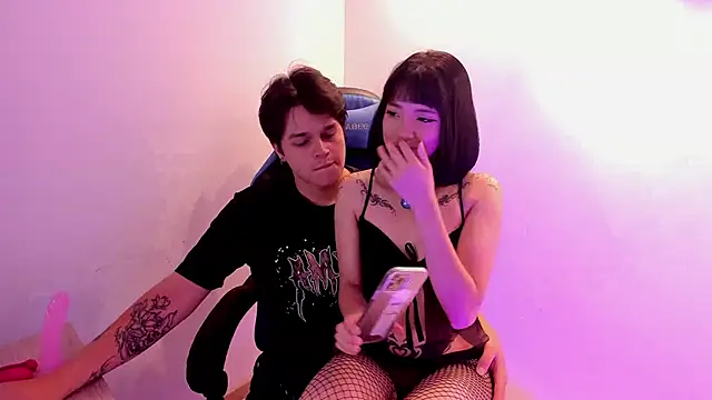 Melody and Max online show from March 19, 2026, 8:09 pm