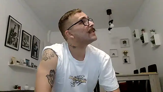 Snapshot of yanick931 chatting on June 5, 2026, 11:27 am yanick931 online show from June 5, 2026, 11:27 am