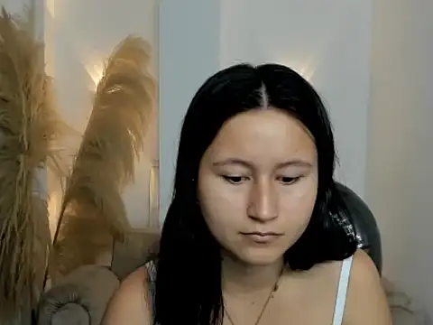 isabella grace18 online show from April 10, 2026, 1:51 pm