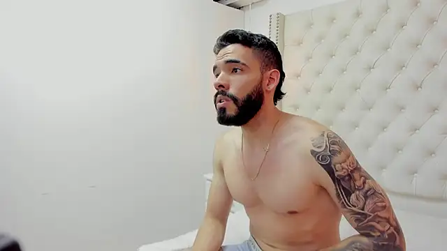 JEAN LEWIS2 online show from April 10, 2026, 7:32 pm