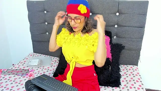 Snapshot of Antonella_Rizzo01 chatting on July 7, 2026, 10:57 pm Antonella Rizzo01 online show from July 7, 2026, 10:57 pm
