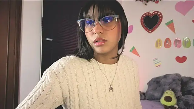 PaulaCutexs online show from April 2, 2026, 4:08 am