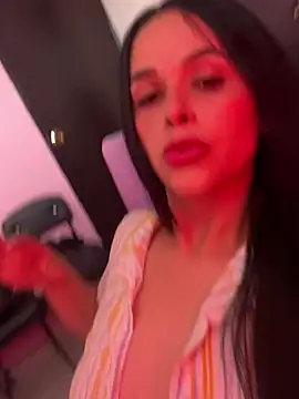 leila moretti online show from March 26, 2026, 4:05 pm