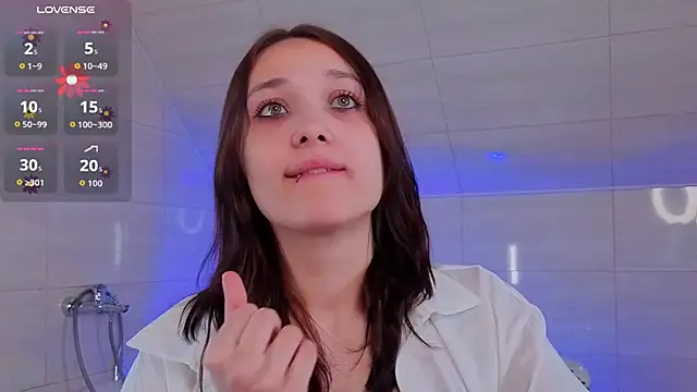 DarcyBlackwood online show from April 5, 2026, 1:45 am