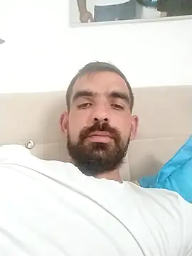 luys23 online show from April 1, 2026, 4:04 pm