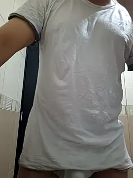 Snapshot of Sergiomachine69 chatting on May 11, 2026, 5:09 am Sergiomachine69 online show from May 11, 2026, 5:09 am
