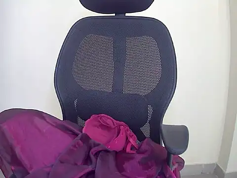 Mitika1 online show from April 11, 2026, 7:45 am