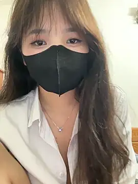 VyVy18 online show from May 20, 2026, 5:21 pm