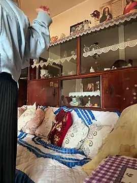 sugarbabbyivy online show from April 16, 2026, 8:48 am