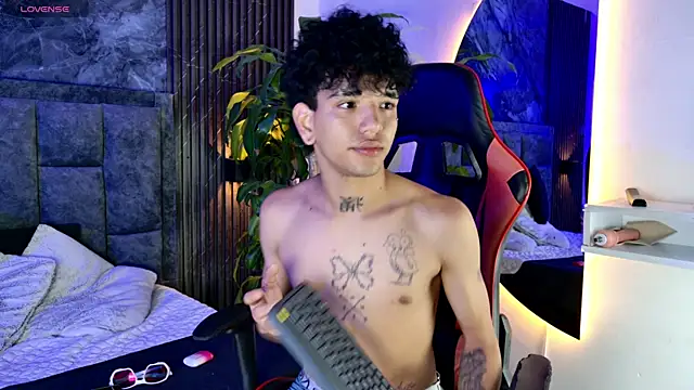 noah travis online show from April 16, 2026, 1:23 pm