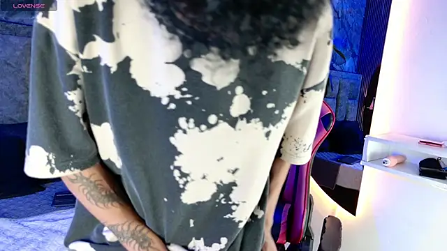 noah travis online show from April 18, 2026, 1:24 pm