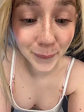 KittiLin online show from March 12, 2026, 10:47 pm