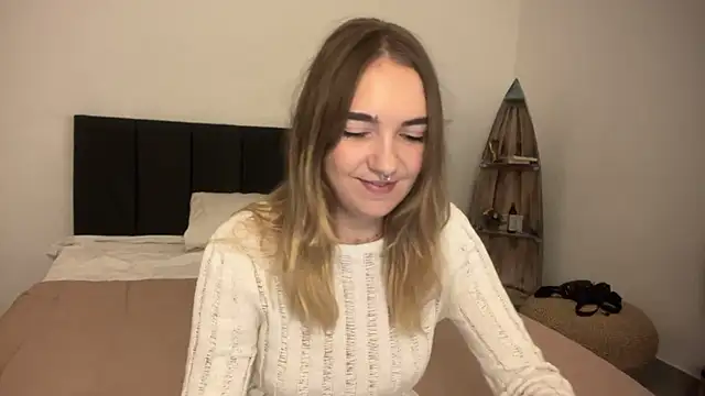 RoxyWet online show from April 3, 2026, 1:17 pm