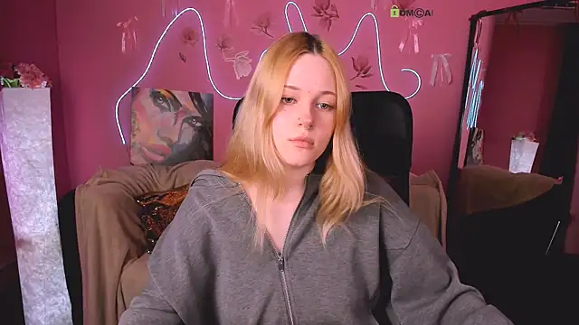 trixy melison online show from April 19, 2026, 10:16 am