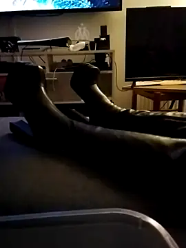 bootslove1 online show from April 3, 2026, 10:27 pm