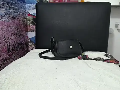 pervertt sussy online show from April 15, 2026, 1:48 pm