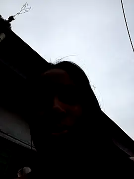 gatinha20257 online show from April 29, 2026, 12:53 pm