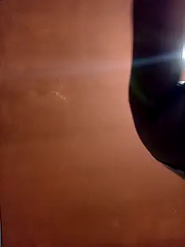 gatinha20257 online show from April 22, 2026, 10:16 pm