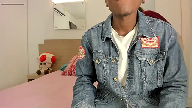 Ebony N Blonde online show from April 8, 2026, 8:10 pm