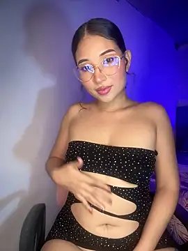 iamkyliewest online show from March 21, 2026, 8:19 am