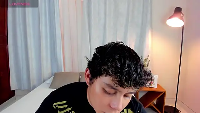 Snapshot of chico_medusa chatting on May 20, 2026, 7:55 pm chico medusa online show from May 20, 2026, 7:55 pm