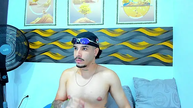 Leon Hotx online show from April 21, 2026, 7:31 pm