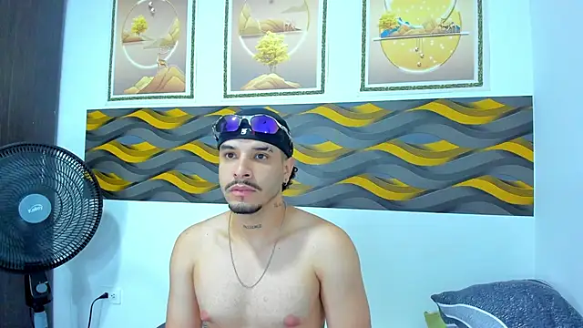 Leon Hotx online show from April 14, 2026, 2:38 am