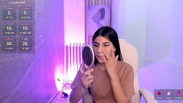 AlanahStewart online show from March 18, 2026, 6:42 pm