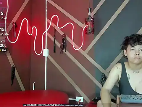 NikiEvanz online show from March 31, 2026, 1:57 pm