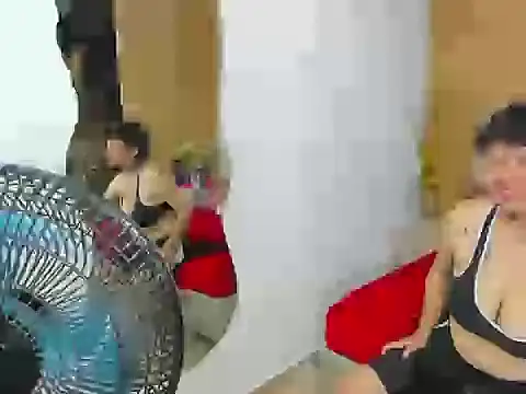 NikiEvanz online show from March 28, 2026, 2:29 pm