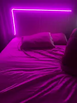 Shynesse21 online show from April 8, 2026, 10:22 pm