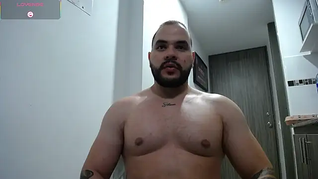 Axel Dominus online show from July 8, 2026, 6:47 am